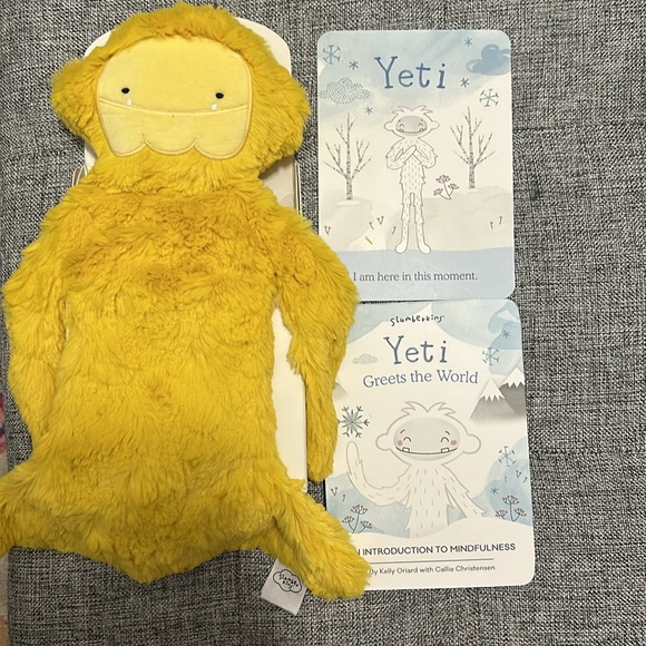 NWT Yellow Yeti Snuggler Slumberkins and Book Set - Picture 2 of 4